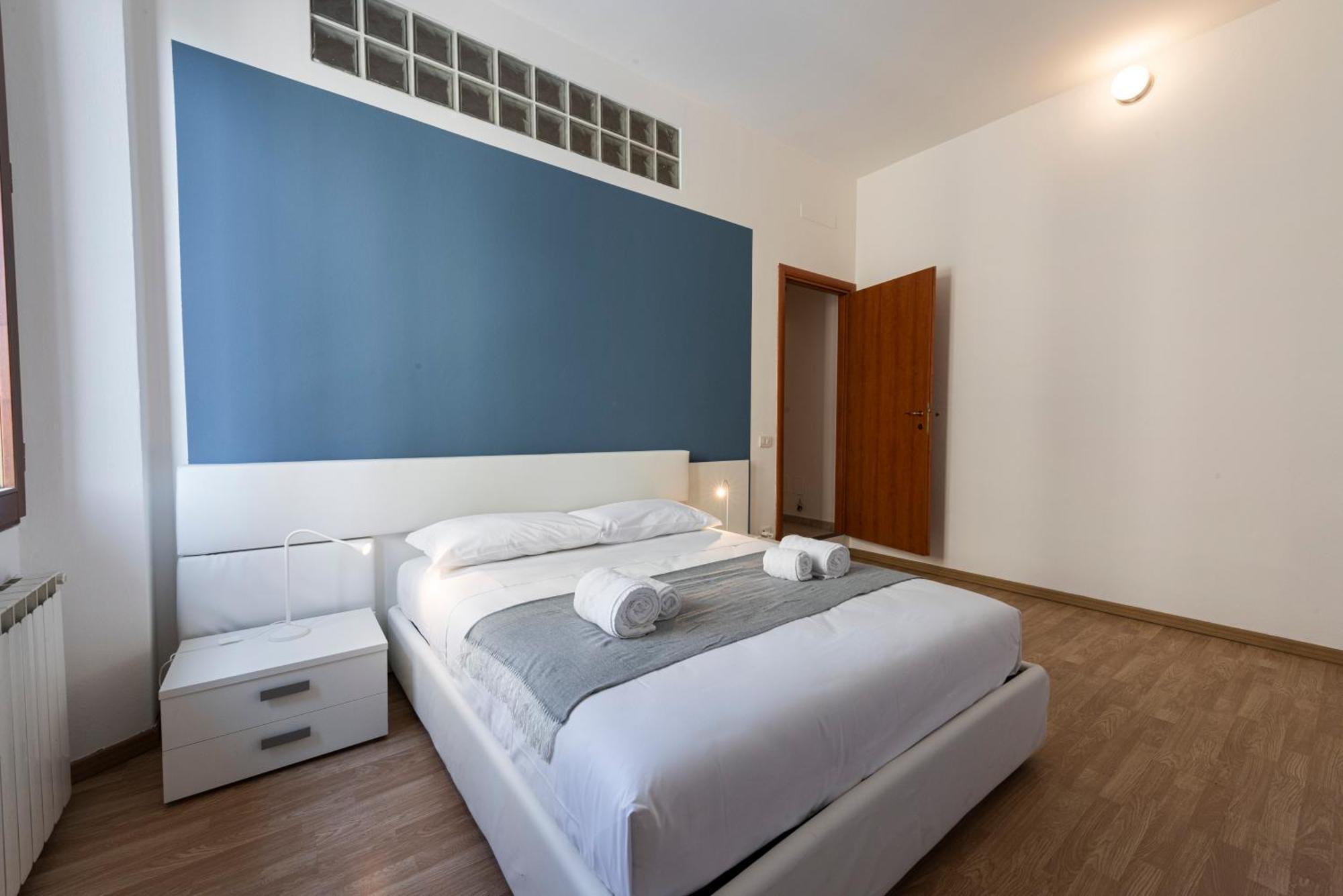 The Luxor Suites - Corsica Φλωρεντία Εξωτερικό φωτογραφία